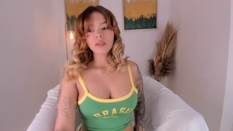 Snapshot of adria_ross chatting on 06/24/26, 08:24 Adriana online show from 06/24/26, 08:24