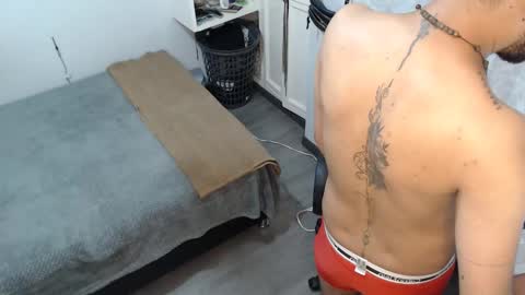 Adrian Falcon online show from 04/16/26, 05:58