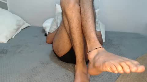 Adrian Falcon online show from 04/18/26, 07:07