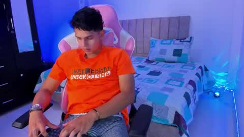 ADRIAN online show from 03/05/26, 07:54