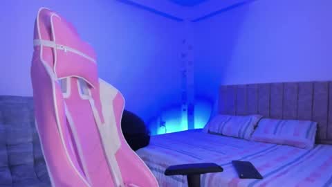 ADRIAN online show from 04/21/26, 06:55