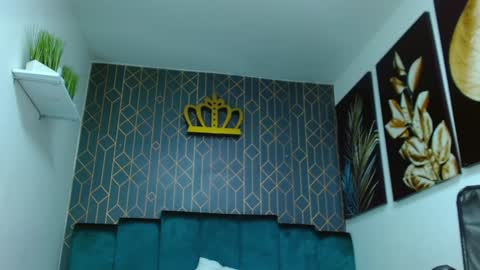 Snapshot of adrian_rae chatting on 01/09/25, 03:23 online show from 01/09/25, 03:23