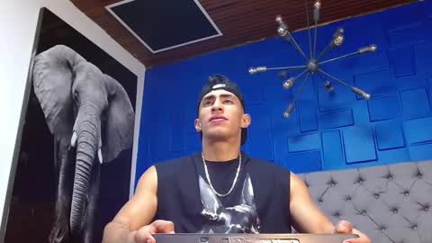 Snapshot of adrian_rae chatting on 01/23/25, 11:58 online show from 01/23/25, 11:58