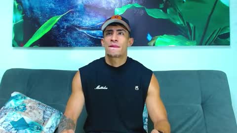 Snapshot of adrian_rae chatting on 03/01/25, 11:50 online show from 03/01/25, 11:50