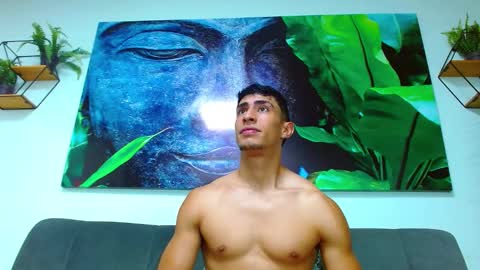 Snapshot of adrian_rae chatting on 03/01/25, 02:55 online show from 03/01/25, 02:55