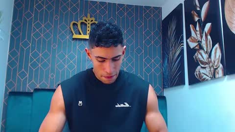 Snapshot of adrian_rae chatting on 03/06/25, 11:47 online show from 03/06/25, 11:47