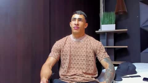 Snapshot of adrian_rae chatting on 09/11/25, 05:57 online show from 09/11/25, 05:57