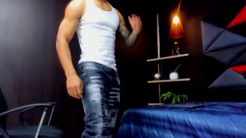 Snapshot of adrian_rae chatting on 02/21/26, 05:58 online show from 02/21/26, 05:58