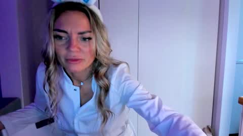 Snapshot of adriana_coy_ chatting on 12/26/24, 01:18 Adriana online show from 12/26/24, 01:18