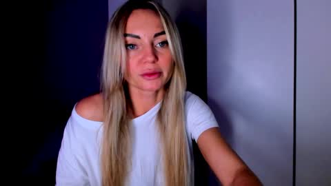 Adriana online show from 01/06/25, 06:31