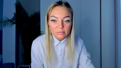 Adriana online show from 04/06/26, 11:22