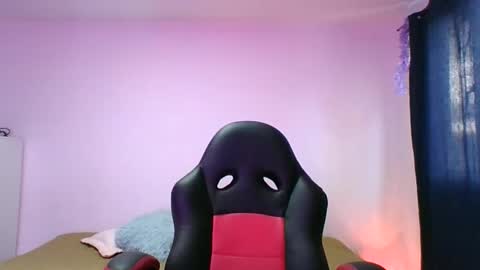 adrianagogo18 online show from 09/26/25, 11:25