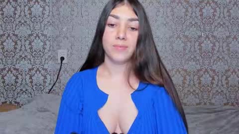 Snapshot of adrianakuiper chatting on 02/02/26, 08:40 Adriana online show from 02/02/26, 08:40