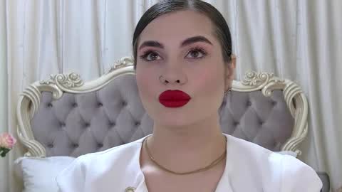 AdrianaTores online show from 11/28/25, 06:38