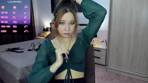 Snapshot of adrianfay chatting on 10/22/25, 11:43 AdrianFay online show from 10/22/25, 11:43