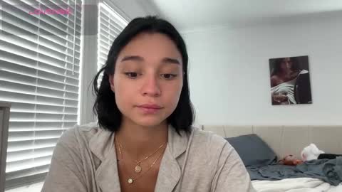 Snapshot of adriannarodriguez chatting on 09/08/25, 02:27 Adrianna  online show from 09/08/25, 02:27