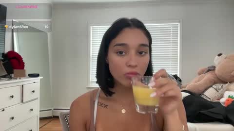 Snapshot of adriannarodriguez chatting on 10/12/25, 05:01 Adrianna  online show from 10/12/25, 05:01