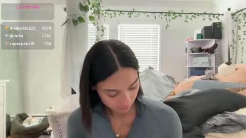 Adrianna  online show from 04/22/26, 06:31