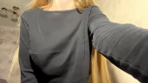 Caroline online show from 04/29/26, 05:30