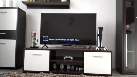 Snapshot of adrianohunt chatting on 12/16/24, 09:46 Adriano online show from 12/16/24, 09:46