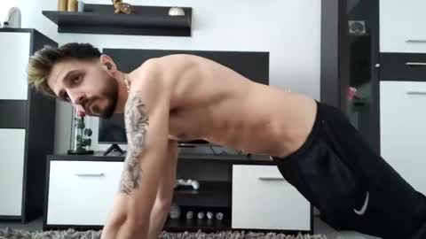 Snapshot of adrianohunt chatting on 03/04/25, 10:35 Adriano online show from 03/04/25, 10:35