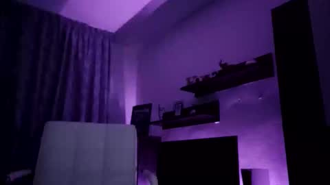 Snapshot of adrianohunt chatting on 11/16/25, 08:58 Adriano online show from 11/16/25, 08:58