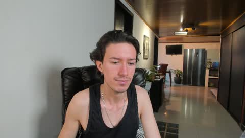 Snapshot of adrianwilliams_ chatting on 11/02/25, 09:28 Adrian Williams online show from 11/02/25, 09:28