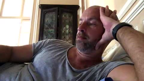 adrienfromparis online show from 10/17/25, 11:02