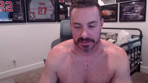 adventrs_fun online show from 04/21/26, 08:01