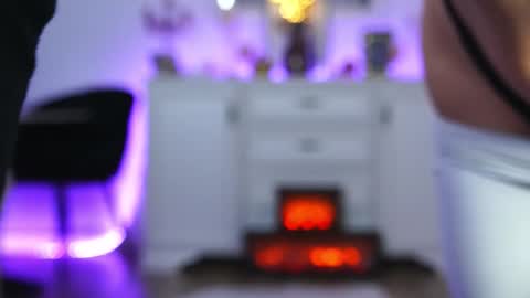 Snapshot of aelia_anara chatting on 10/26/25, 05:13 Aelia online show from 10/26/25, 05:13