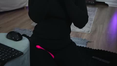 Aelia online show from 01/16/26, 06:17