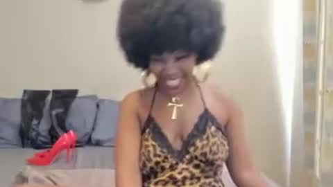 AfricanSquirtQueen online show from 07/25/26, 10:02