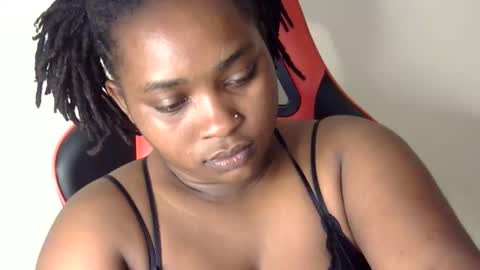 Snapshot of african001 chatting on 09/09/25, 04:01 stella online show from 09/09/25, 04:01