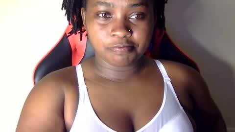 Snapshot of african001 chatting on 09/10/25, 03:12 stella online show from 09/10/25, 03:12