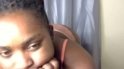 Snapshot of african001 chatting on 10/02/25, 04:08 stella online show from 10/02/25, 04:08