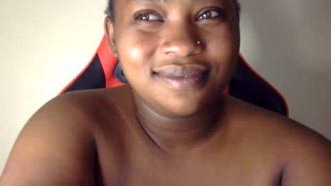 Snapshot of african001 chatting on 10/02/25, 04:47 stella online show from 10/02/25, 04:47