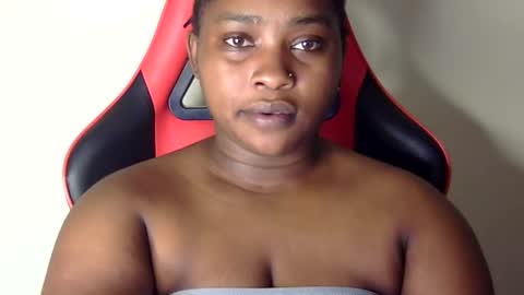 Snapshot of african001 chatting on 10/08/25, 10:18 stella online show from 10/08/25, 10:18