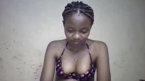 Snapshot of african_beuty20 chatting on 04/23/26, 05:19 Wendy online show from 04/23/26, 05:19