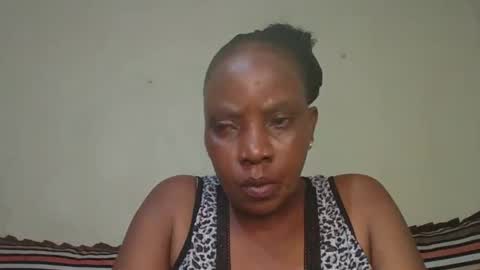 Snapshot of african_divaa chatting on 01/19/26, 01:04 african_divaa online show from 01/19/26, 01:04