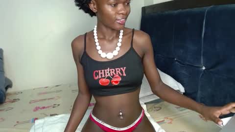 Snapshot of africas_booty842808 chatting on 09/23/25, 06:33 Mia online show from 09/23/25, 06:33