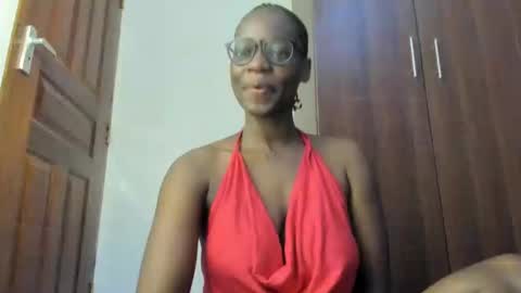 Leah online show from 03/10/25, 01:56
