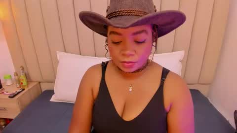 Snapshot of afrodita_de_amor chatting on 10/30/25, 11:33 Vr. online show from 10/30/25, 11:33