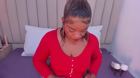 Snapshot of afrodita_de_amor chatting on 11/16/25, 12:33 Vr. online show from 11/16/25, 12:33