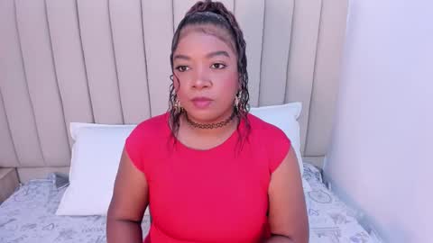 Snapshot of afrodita_de_amor chatting on 11/25/25, 11:32 Vr. online show from 11/25/25, 11:32