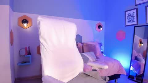 Snapshot of afrodita_sweeet chatting on 02/03/26, 08:03 Afrodita online show from 02/03/26, 08:03