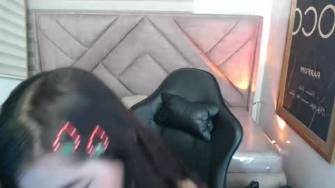 afrodita_wild_v online show from 04/23/26, 01:24