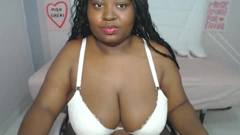 Snapshot of afroditaebano chatting on 05/20/26, 07:09 afroditaebano online show from 05/20/26, 07:09