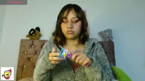 Snapshot of afroditaunu chatting on 12/14/25, 12:27 Cris owo online show from 12/14/25, 12:27