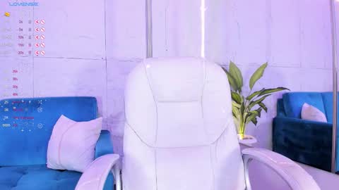 Snapshot of afrodytasky chatting on 11/12/25, 12:16 A F R O D I T A online show from 11/12/25, 12:16