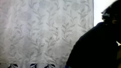 pink  and josphen online show from 02/08/25, 04:14